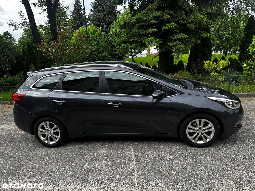 Kia Ceed 1.6 GDI Dream Team Edition - 3