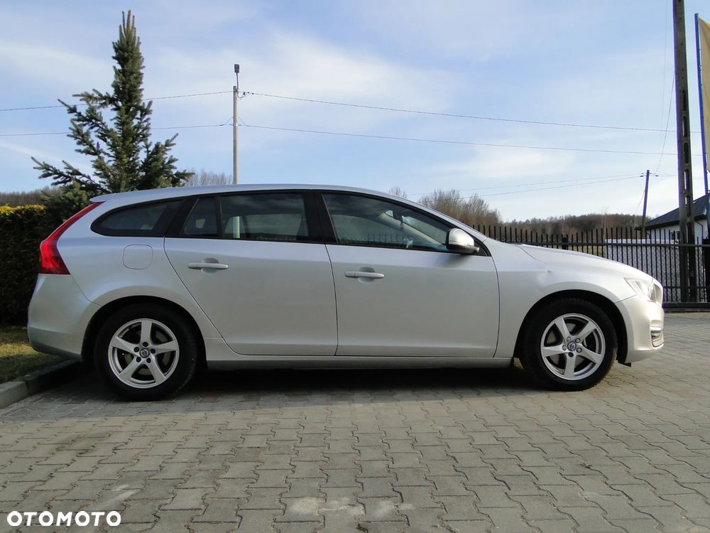 Volvo V60 D3 Summum - 6