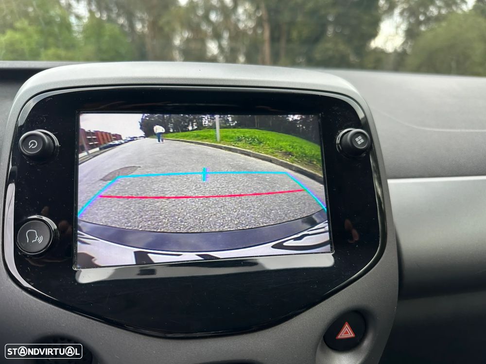 Toyota Aygo x-play - 21