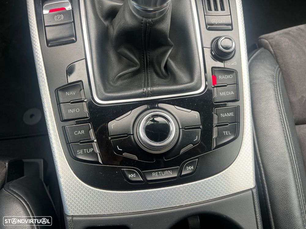 Audi A4 Avant 2.0 TDI Business Line Sport - 29