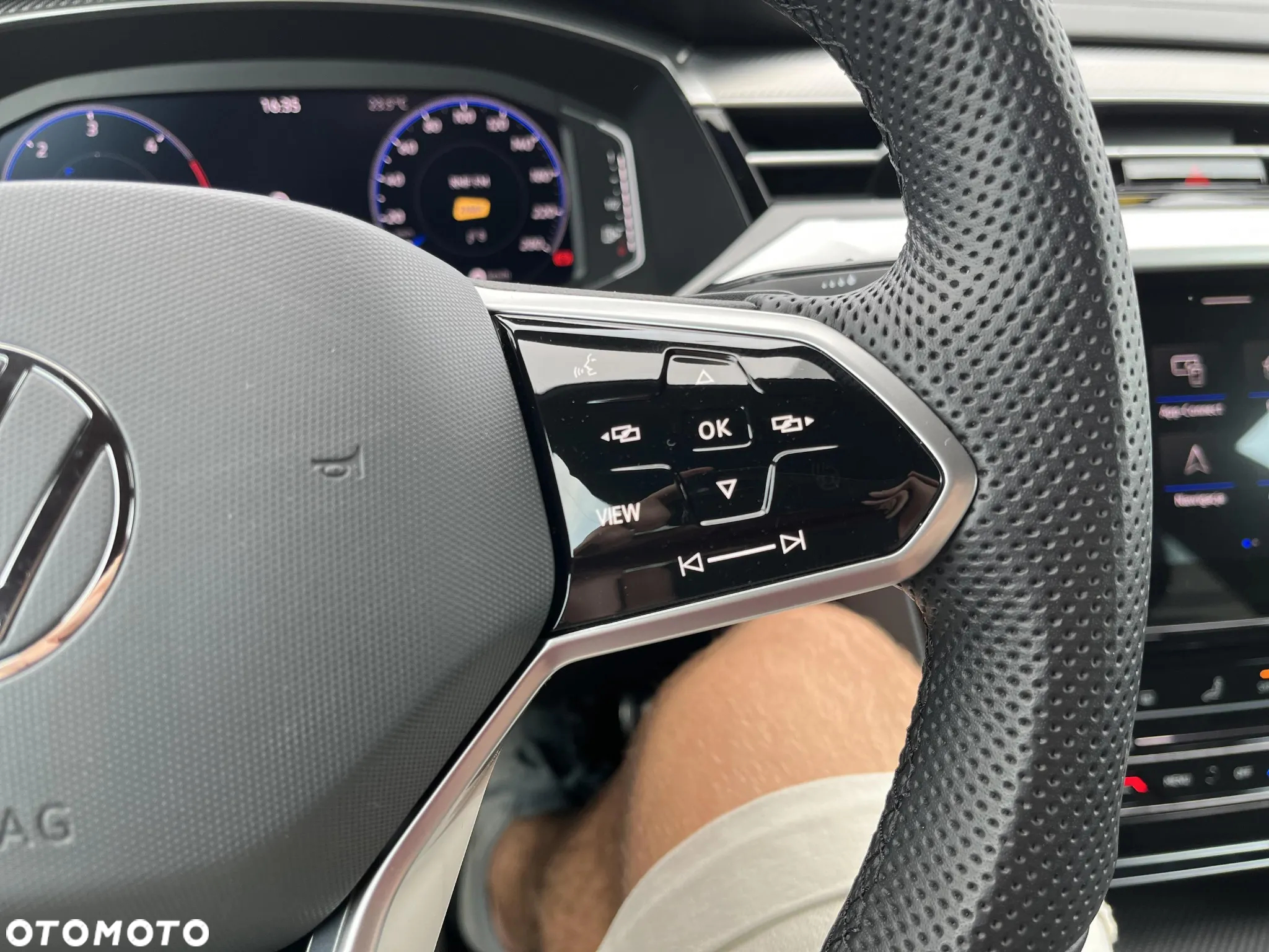 Volkswagen Arteon 2.0 TDI R-Line DSG - 34