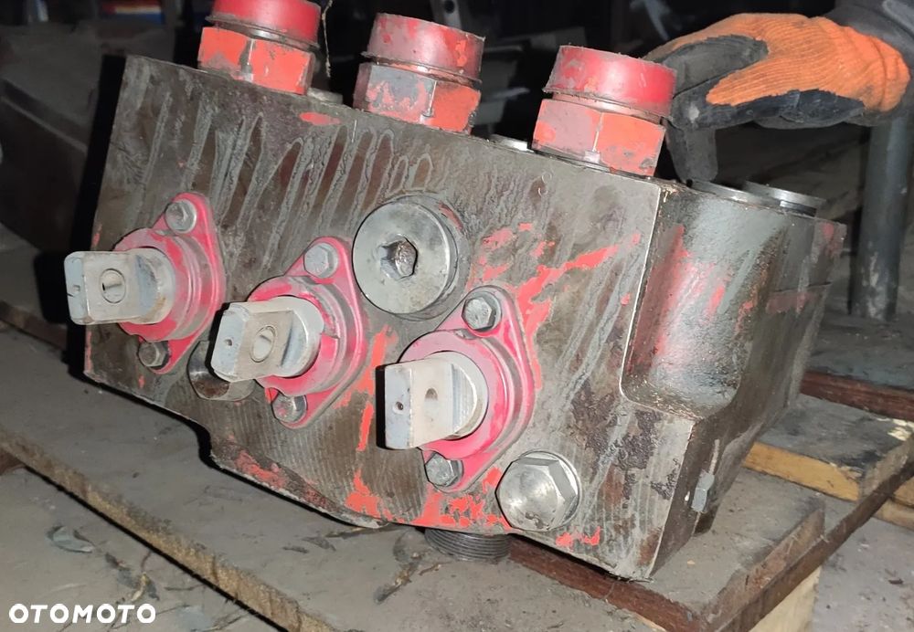 Rozdzielacz O&K 743 722 - 2