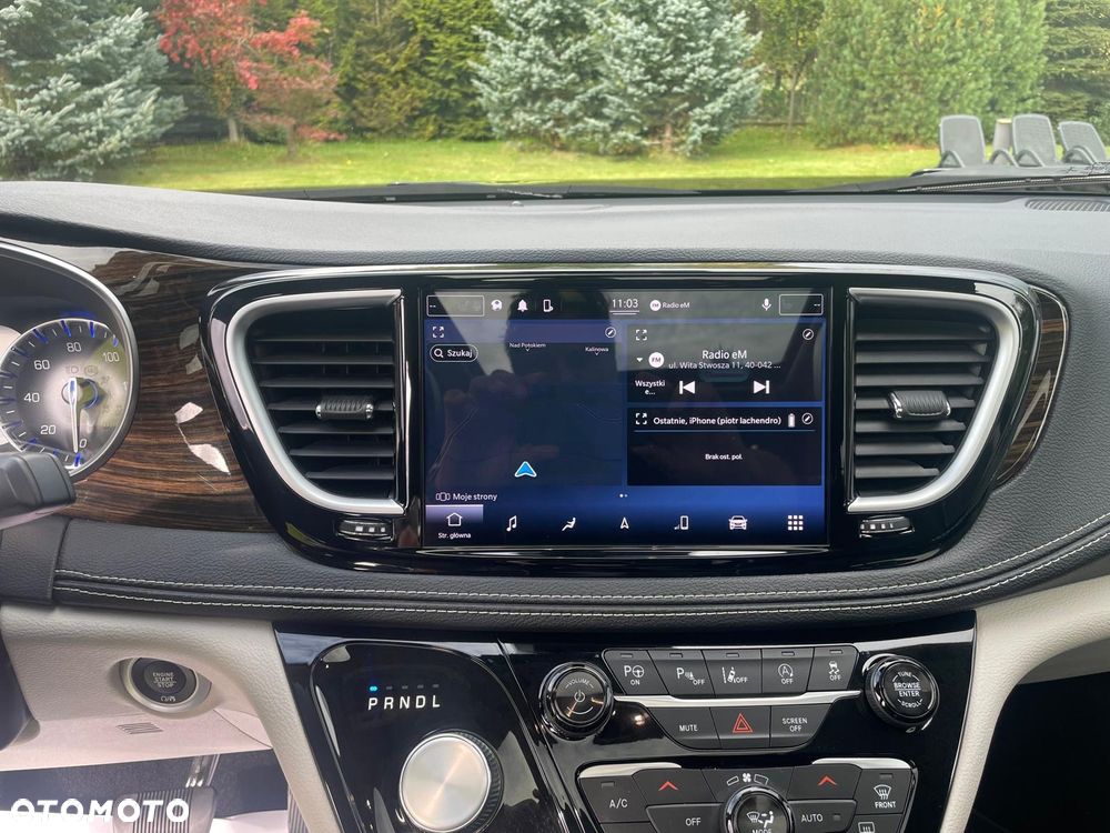 Chrysler Pacifica - 12