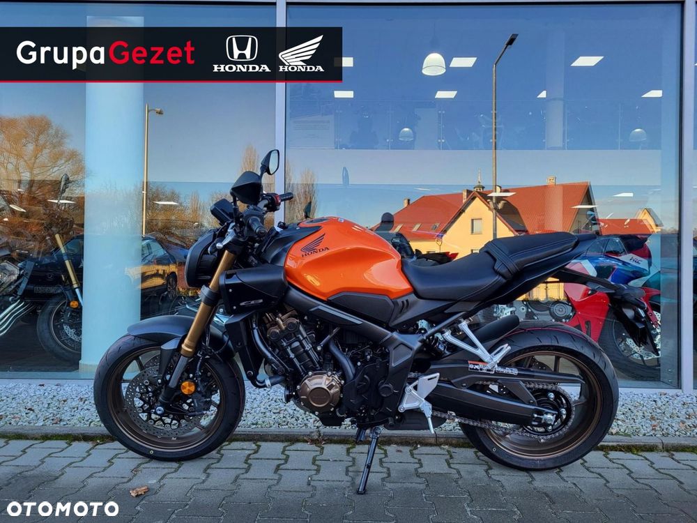 Honda CB - 2