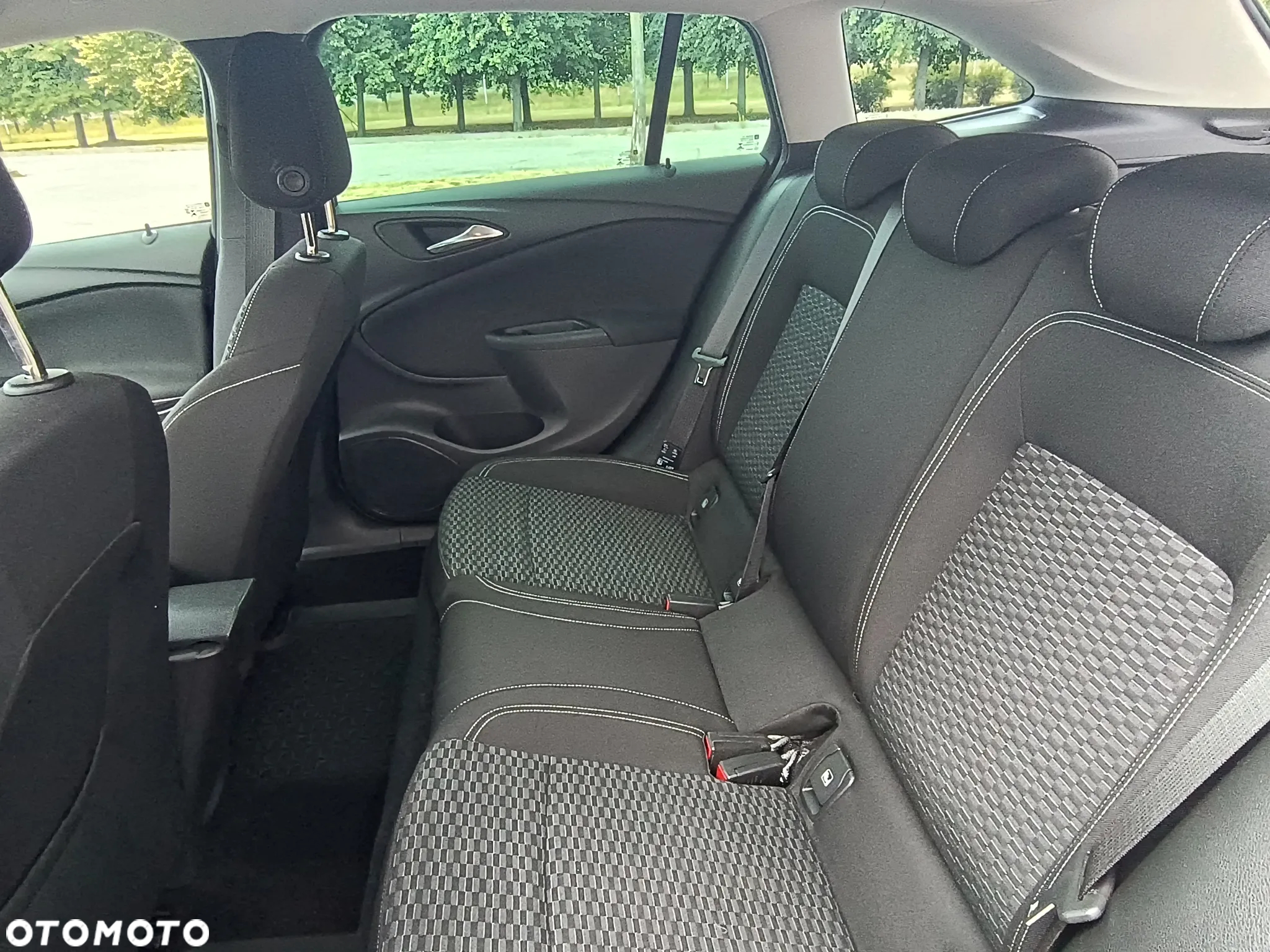 Opel Astra 1.6 BiTurbo D (CDTI) Start/Stop Business - 6