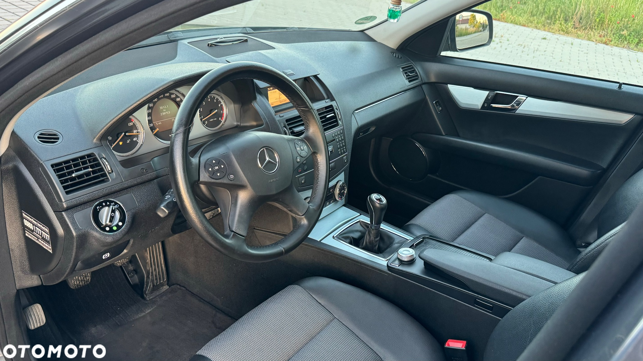 Mercedes-Benz Klasa C 180 Kompressor Avantgarde - 14