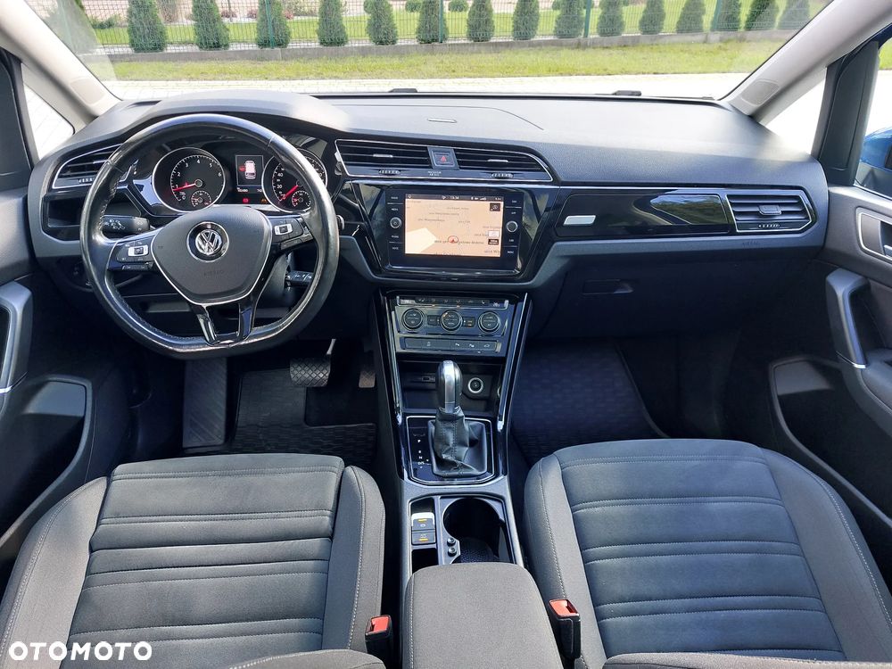 Volkswagen Touran ver-1-4-tsi-bmt-highline-dsg - 26