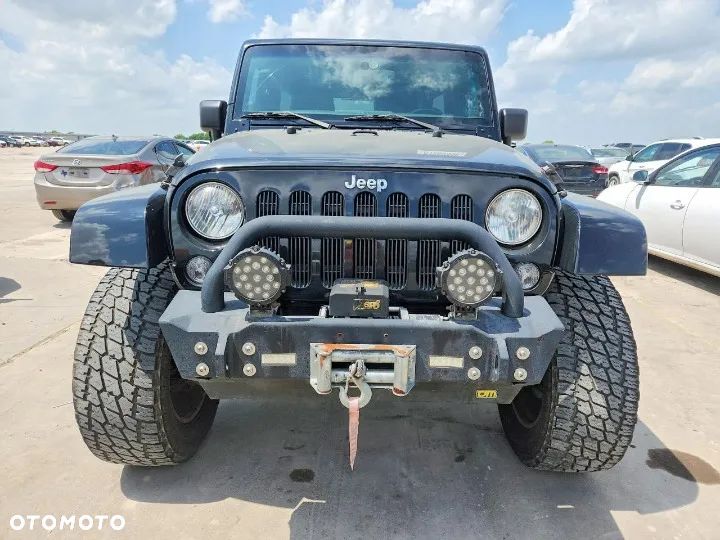 Jeep Wrangler 3.6 Unlim Sahara - 5