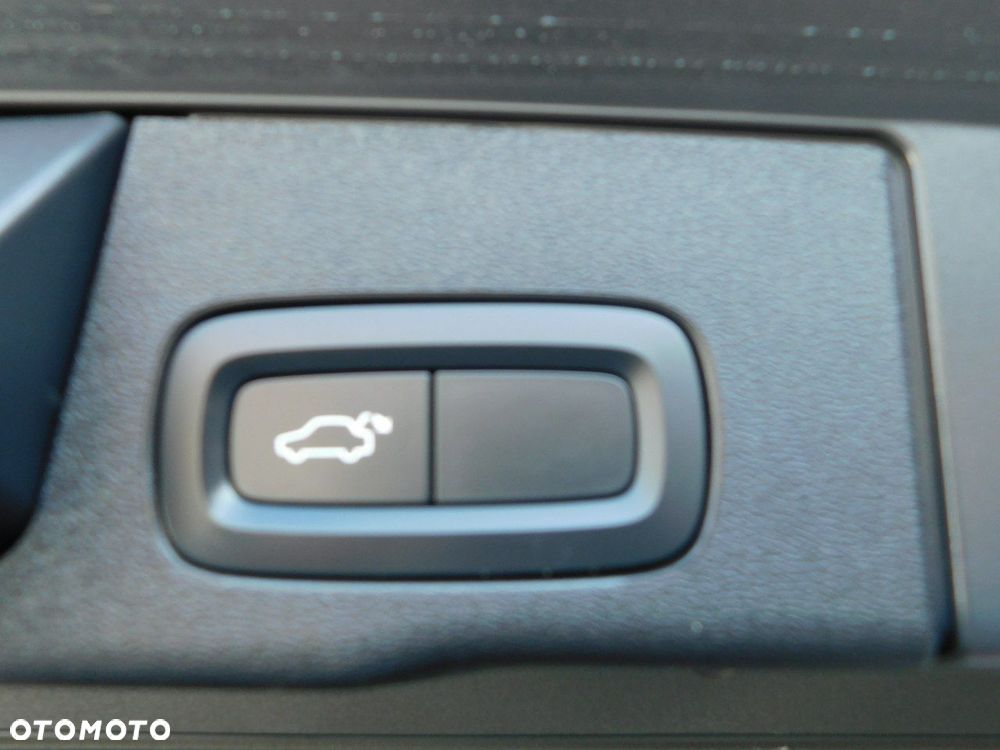 Volvo XC 60 D3 Momentum Pro - 26