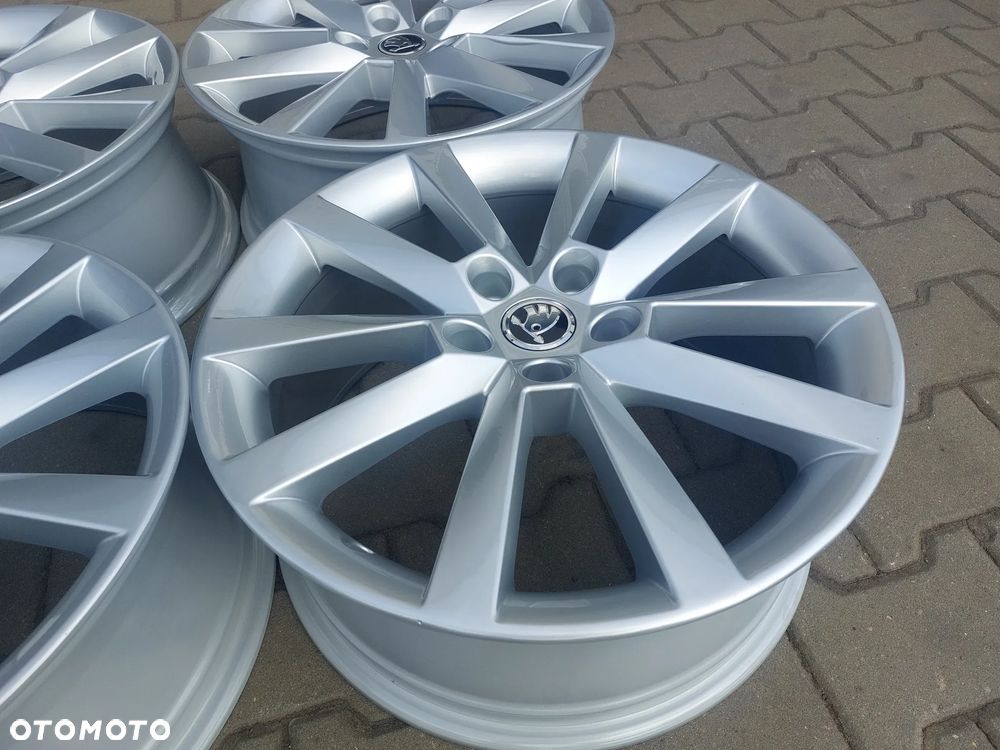 SKODA SUPERB FELGI ALUFELGI OE 5E0601025Q 7.5J ET51 R18 5X112 JAK NOWE - 9