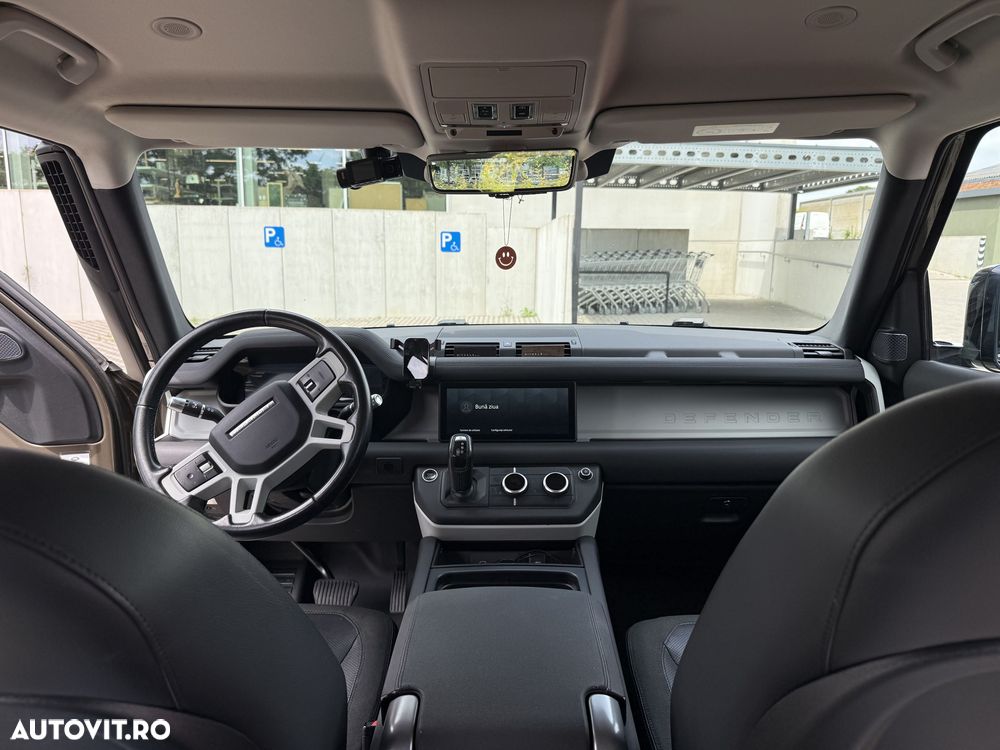 Land Rover Defender 110 2.0L D240 S - 9