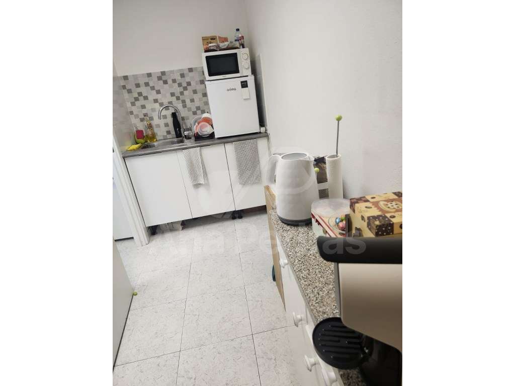 ESCRITÓRIO NO CENTRO-SUL EXCELENTE LOCALIZAÇÃO - 71M2 - Grande imagem: 3/12