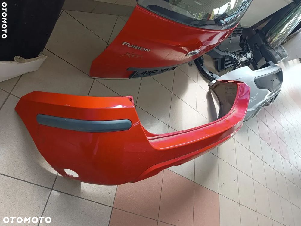 Ford Fusion  02-05 LPG zderzak tył tylni czerwony LZZ - 2