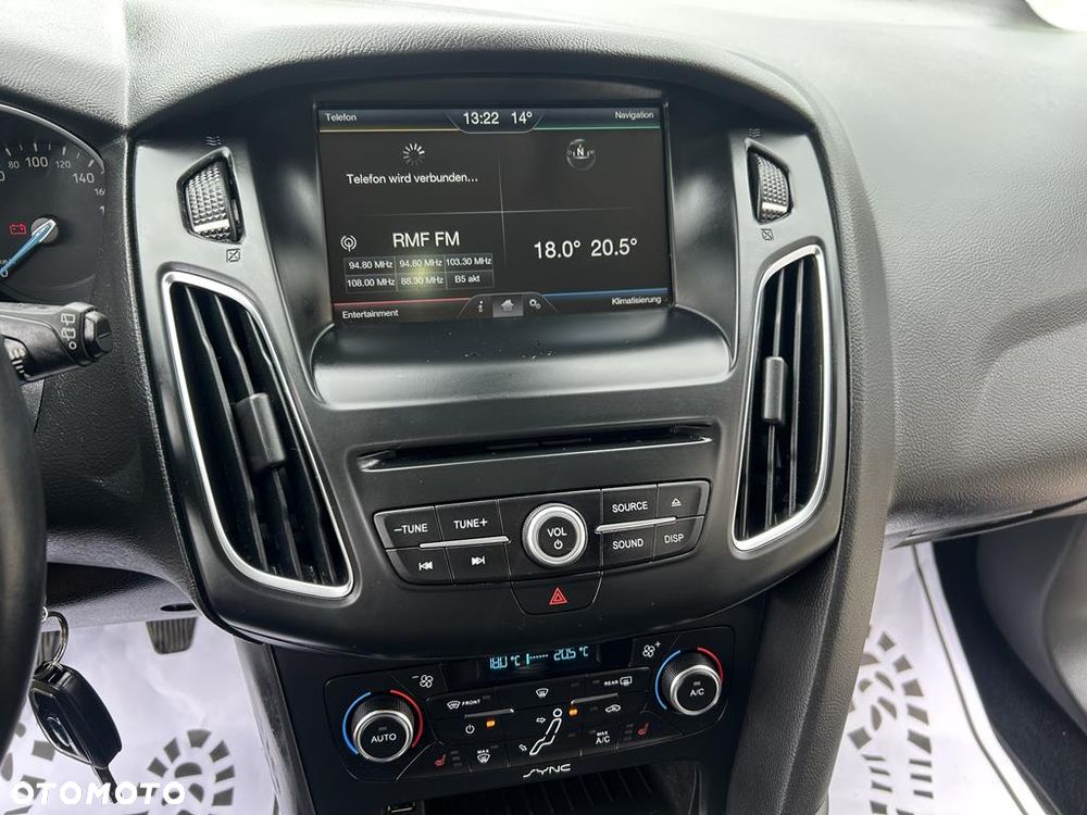 Ford Focus - 32