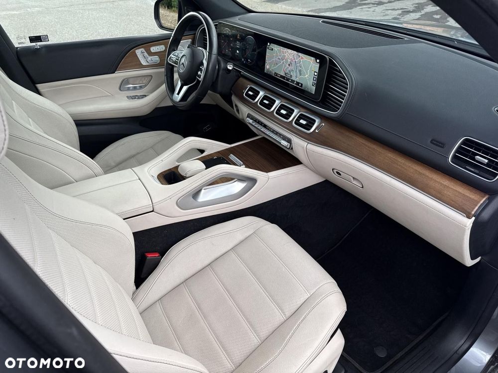 Mercedes-Benz GLE - 24
