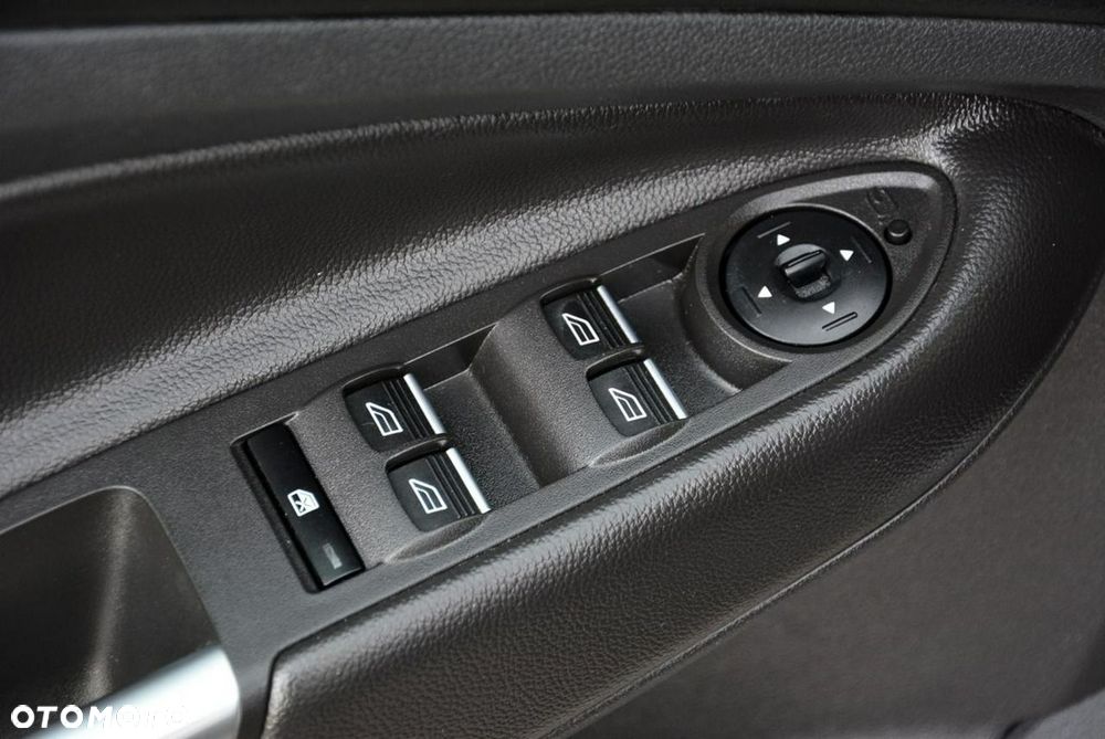 Ford Kuga 1.5 EcoBoost 2x4 Titanium - 31