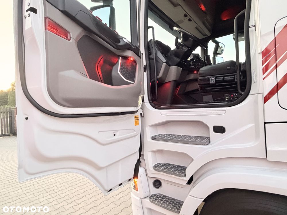 Scania 500S SCANIA Super z Niemiec pełna opcja, skóry, 6x poduszek przód i tył 2022/2023 - 37