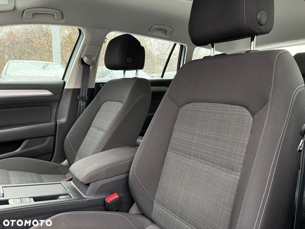 Volkswagen Passat Variant 2.0 TDI EVO Business DSG - 11