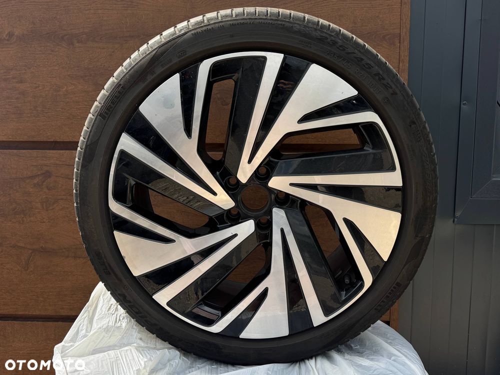 Volkswagen ID.5 4MOTION GTX - 10