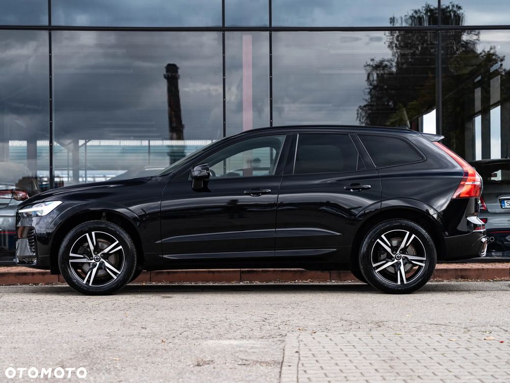 Volvo XC 60 B4 D Plus Dark - 17