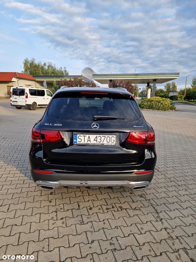 Mercedes-Benz GLC 300 4Matic 9G-TRONIC - 8