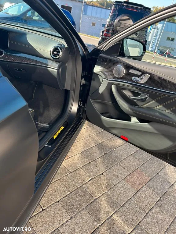 Mercedes-Benz E AMG 63 S 4MATIC - 5
