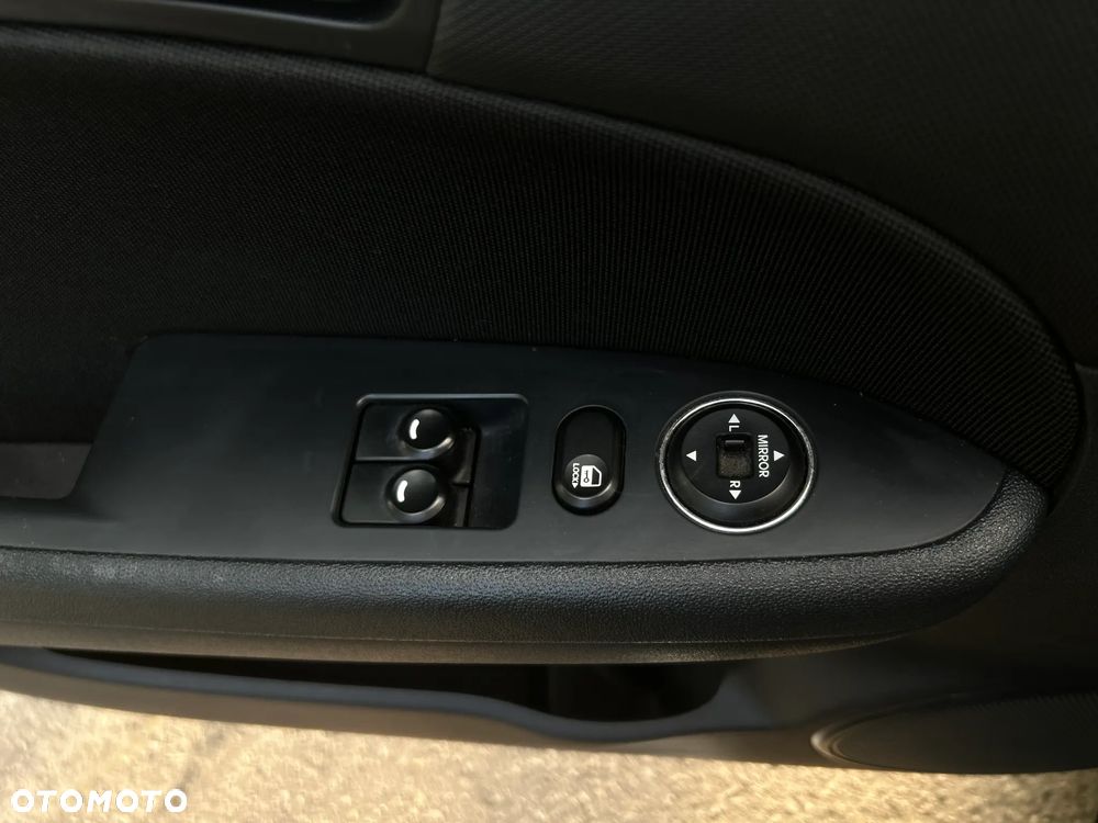 Hyundai i30 1.4 Comfort - 13