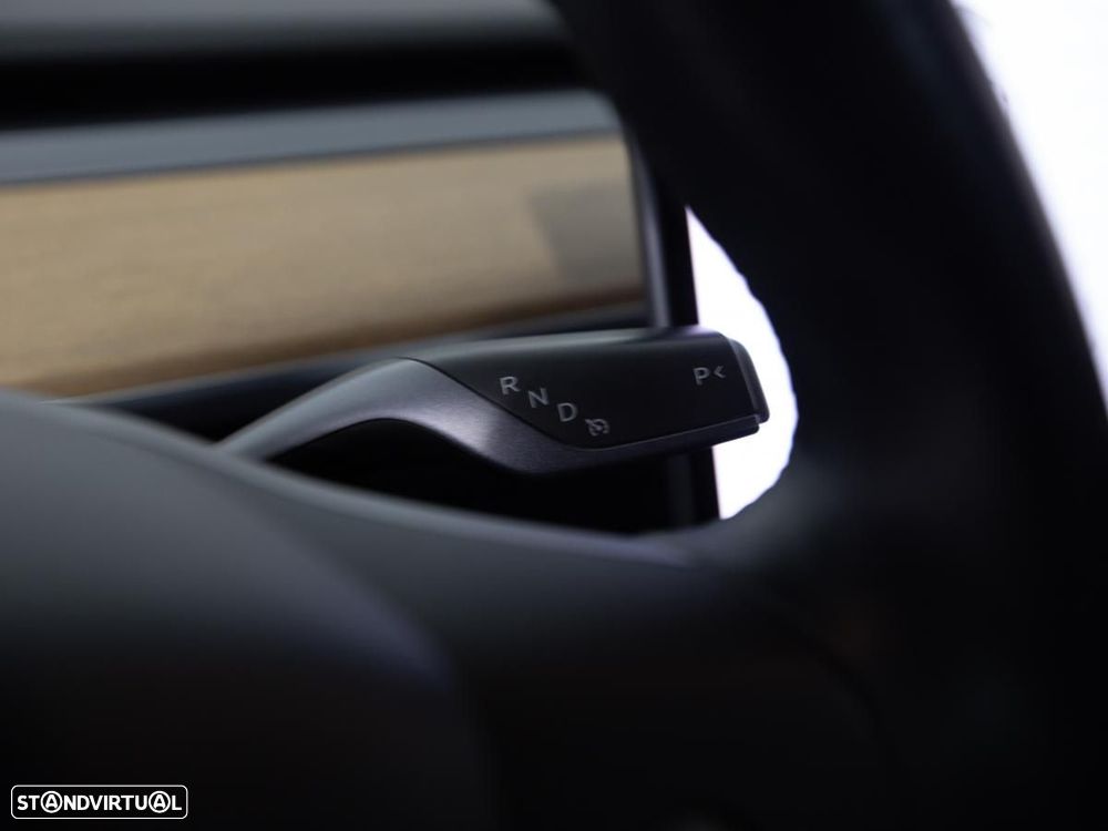 Tesla Model 3 Long-Range Dual Motor AWD - 18