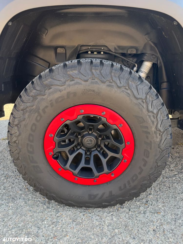 Dodge RAM - 12