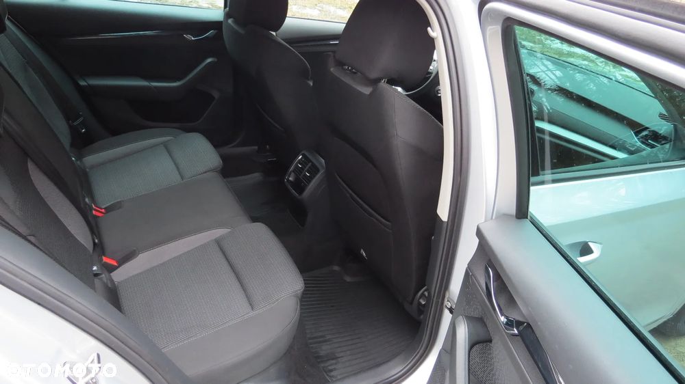 Skoda Octavia 2.0 TDI Ambition DSG - 15