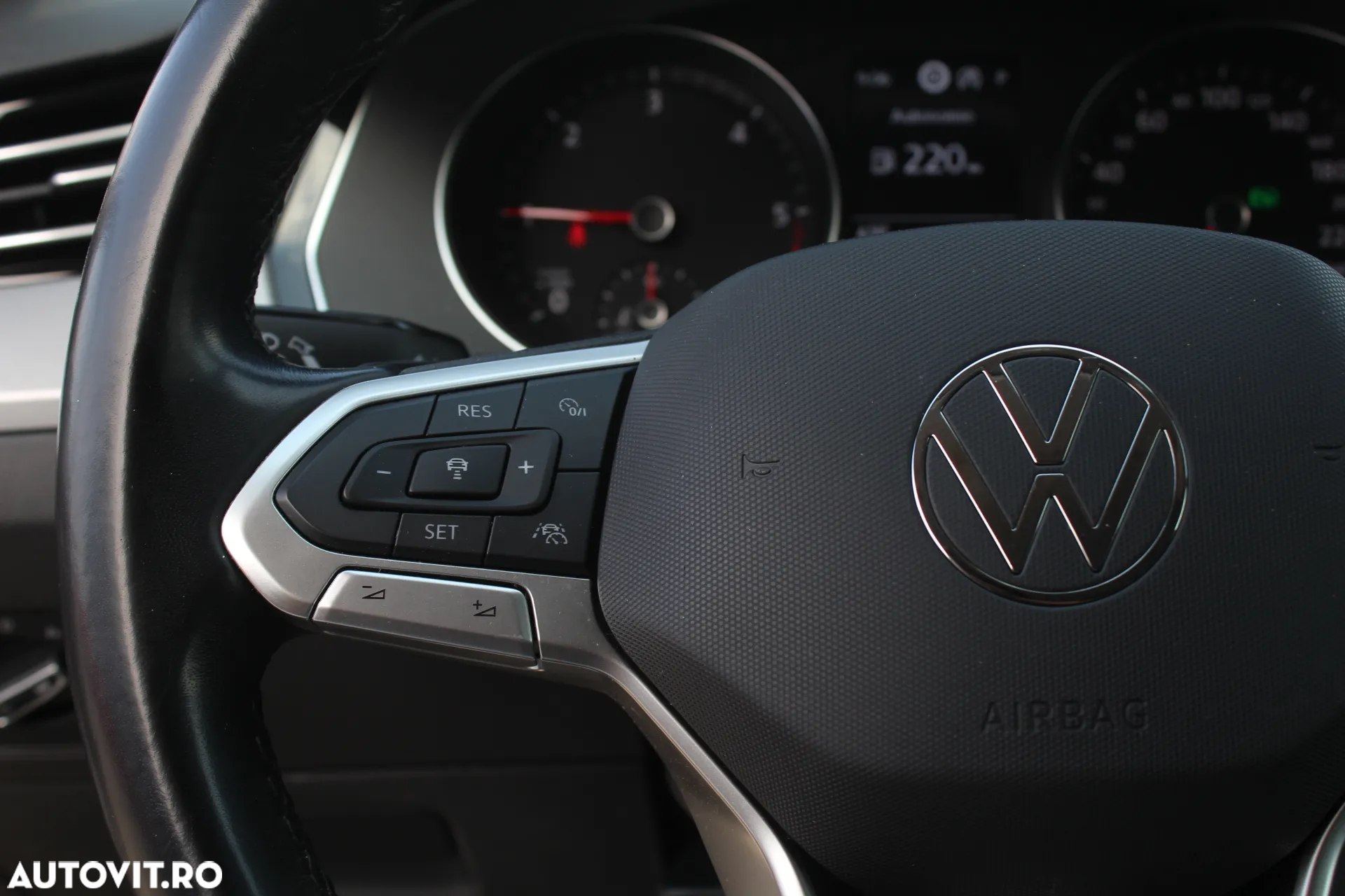 Volkswagen Passat 2.0 TDI SCR DSG Business - 5