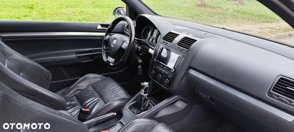 Volkswagen Golf 2.0 GTI - 11