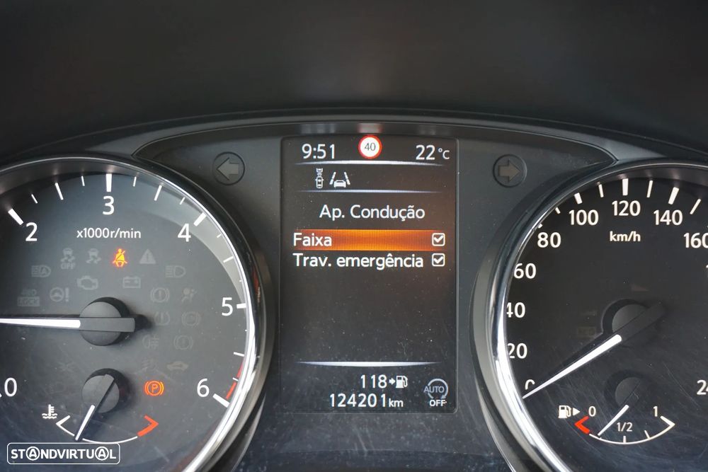 Nissan Qashqai 1.5 dCi N-Connecta 18 - 41