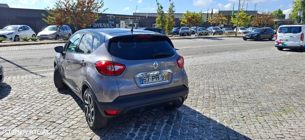 Renault Captur 1.5 dCi Exclusive - 10