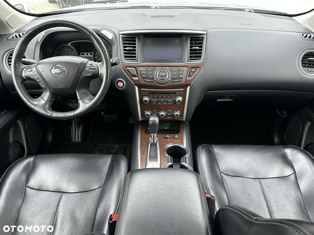 Nissan Pathfinder - 26