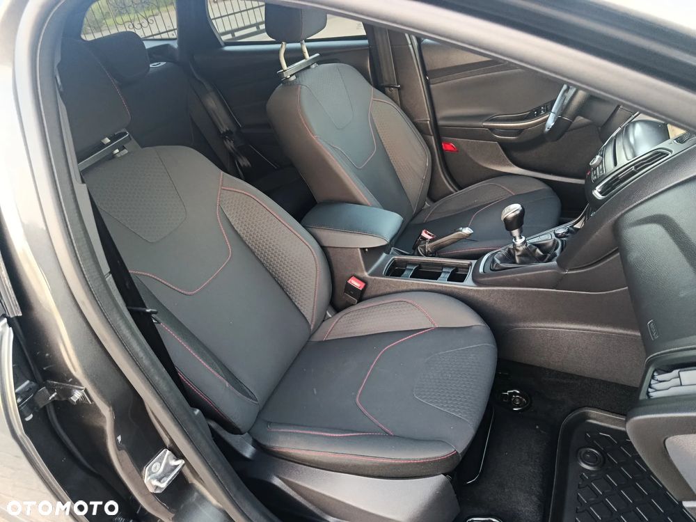 Ford Focus 1.5 EcoBoost STart-Stopp-System ST-LINE - 24