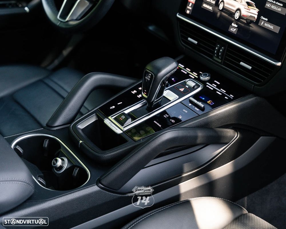 Porsche Cayenne Coupé E-Hybrid - 37