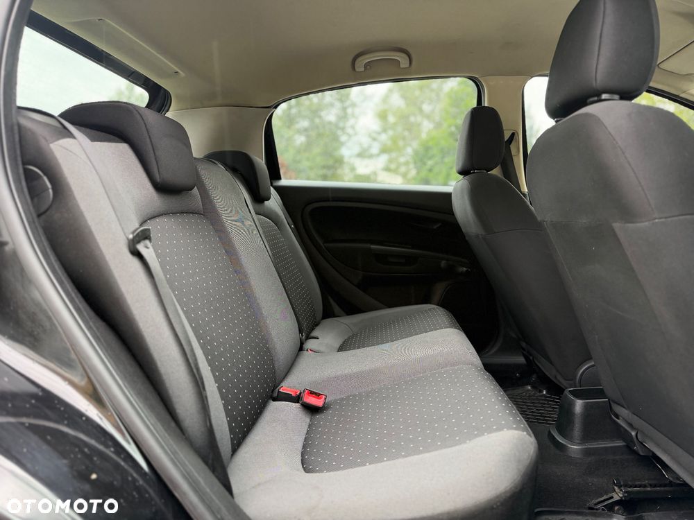 Fiat Grande Punto Actual 1.4 8V Estiva Blue&Me - 8