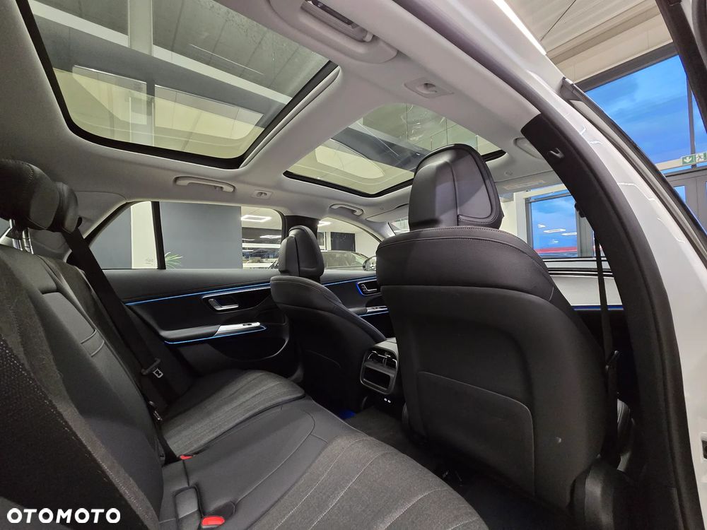 Mercedes-Benz Klasa E 200 9G-TRONIC Edition AVANTGARDE - 10