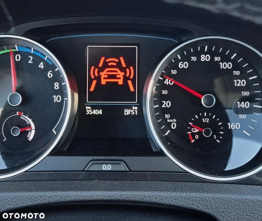 Volkswagen Golf - 16