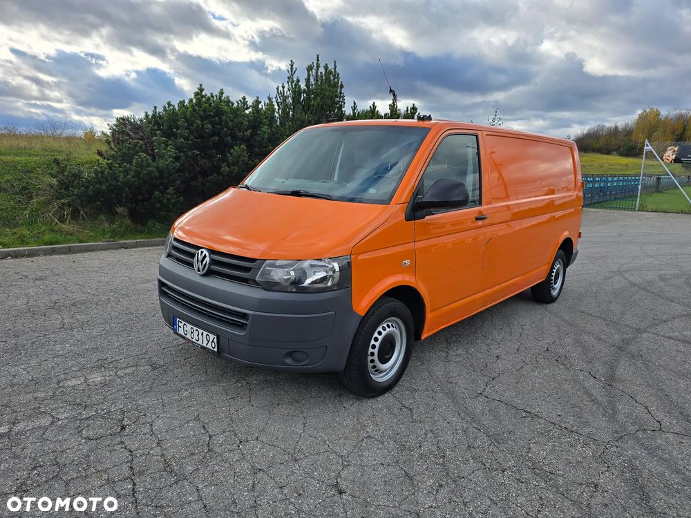 Volkswagen Transporter - 1