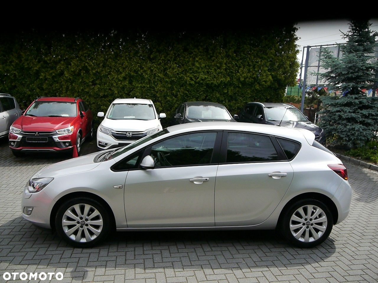 Opel Astra IV 1.4 T Cosmo - 10