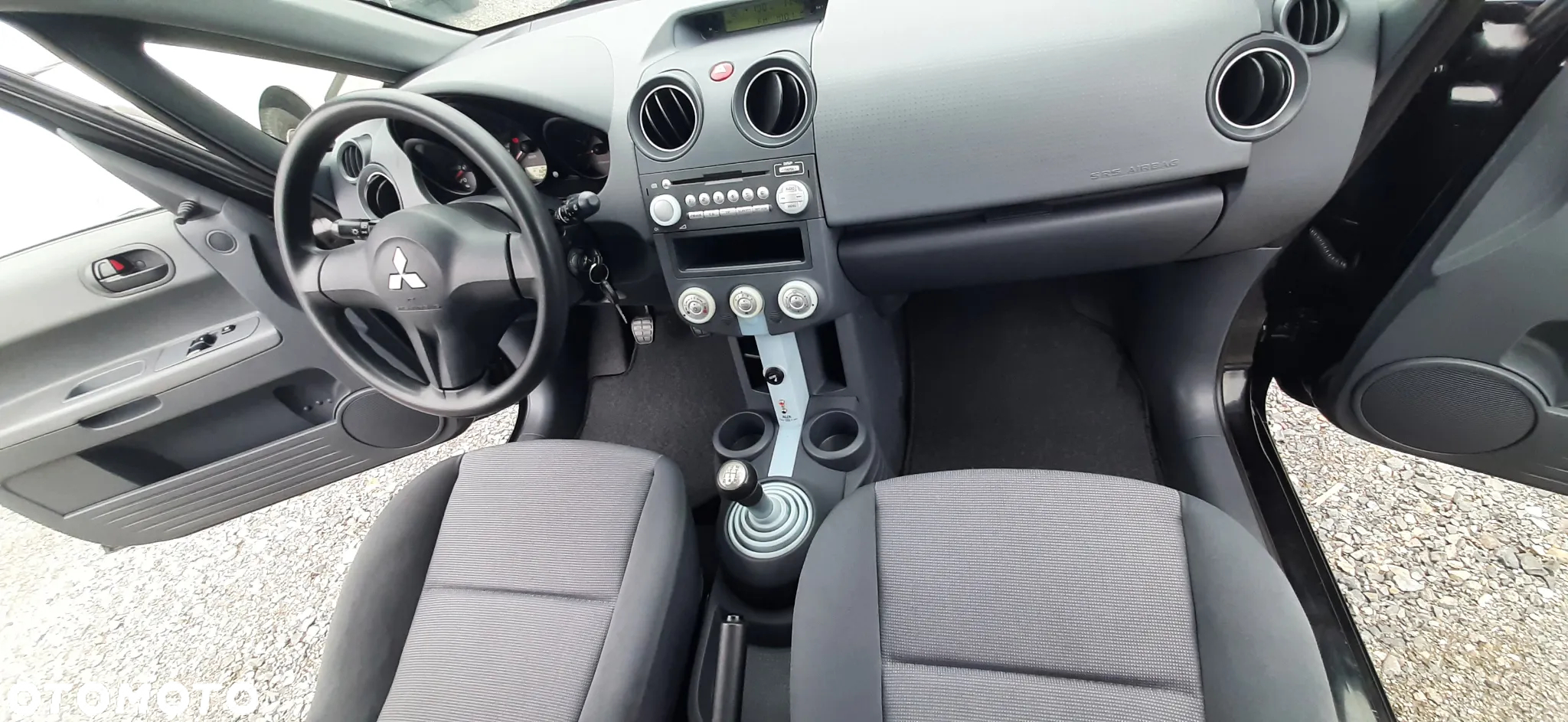 Mitsubishi Colt - 29