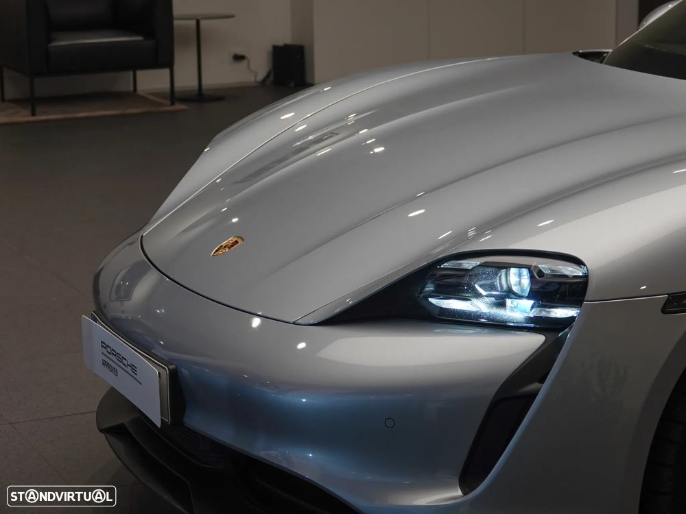 Porsche Taycan 4S - 13