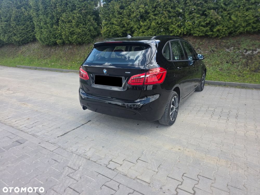 BMW Seria 2 218i - 5