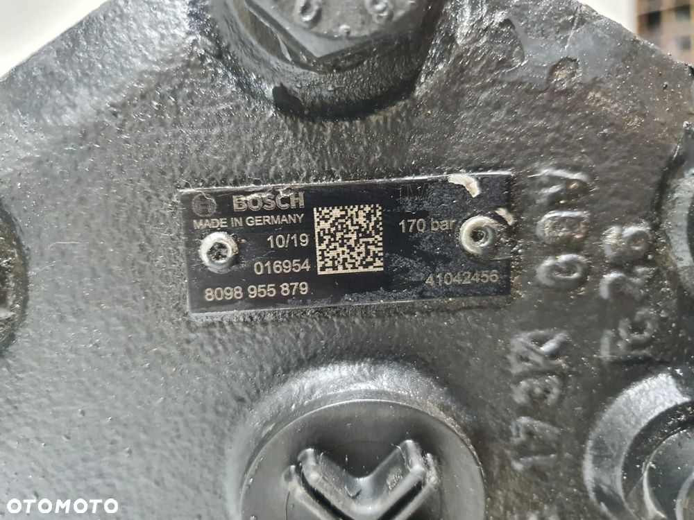 PRZEKŁADNIA KOLUMNA KIEROWNICZA IVECO TRAKKER 41042456 - 4