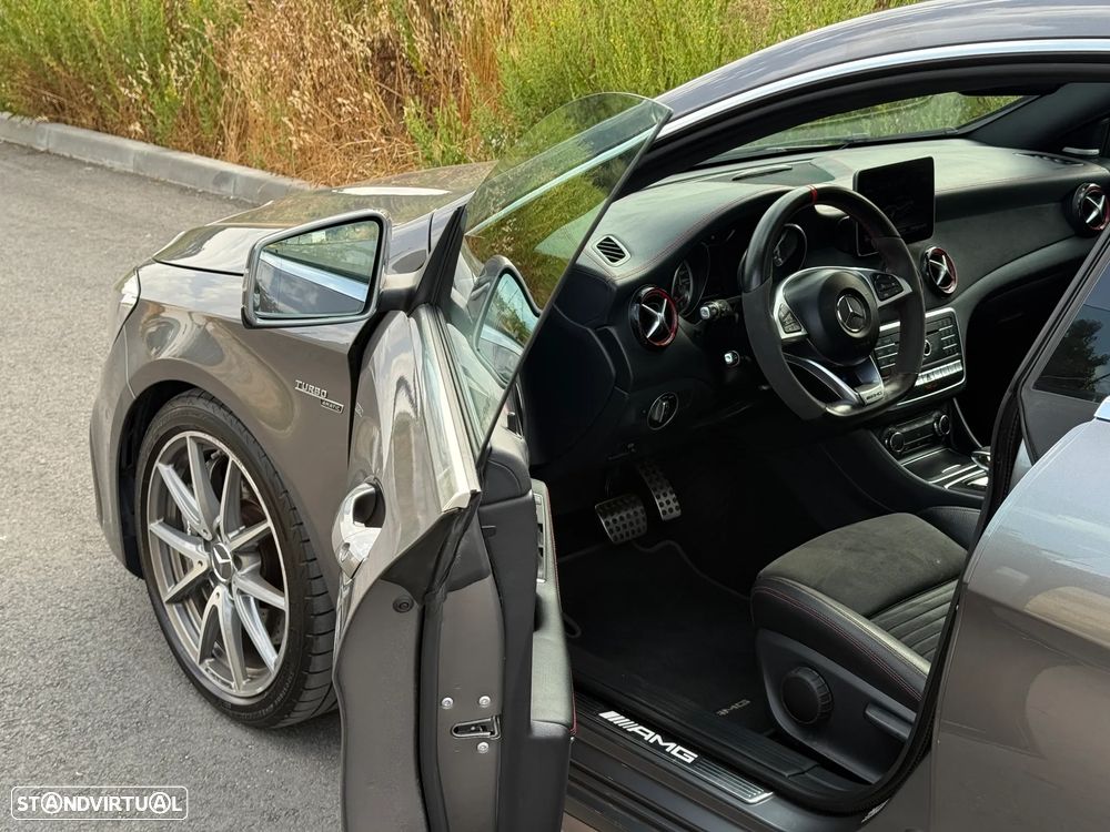 Mercedes-Benz CLA 45 AMG 4Matic Shooting Brake 7G-DCT - 10