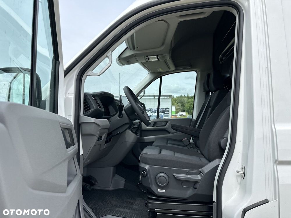 Volkswagen Crafter 35 Furgon, 2,0 TDI SCR 177KM,  6-bieg man., r.o: 4490 mm - 27