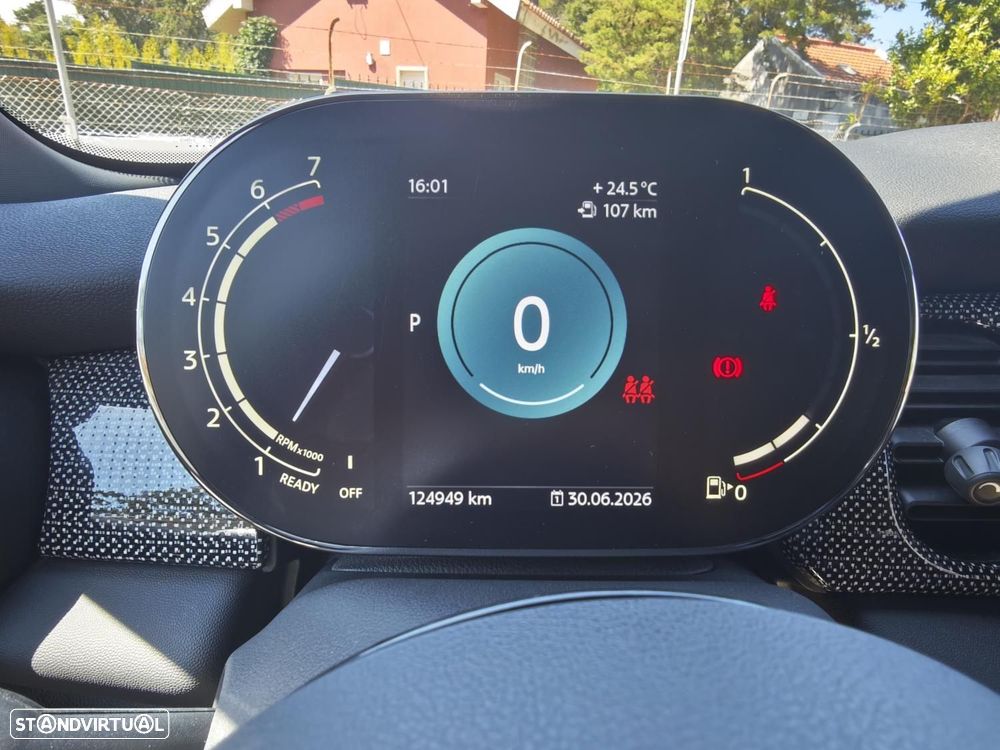 MINI 3 Portas One Sport Edition Auto - 28