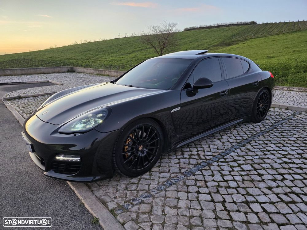 Porsche Panamera - 1